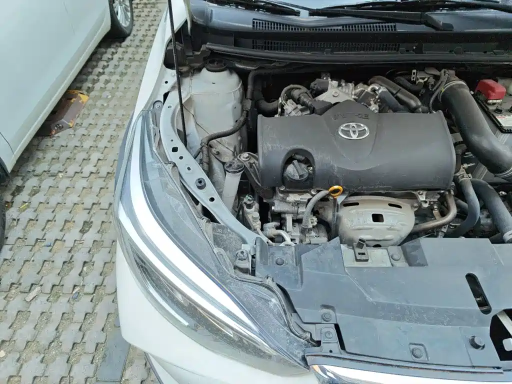 Toyota Yaris L 2022 — фото 21