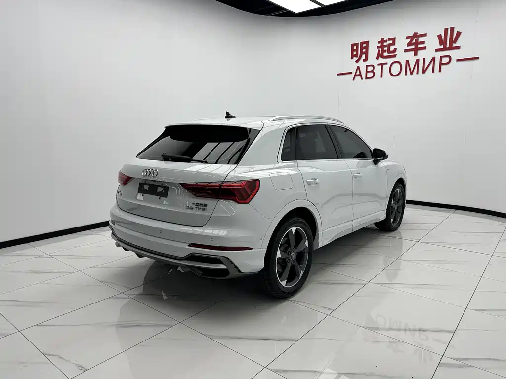 Audi Q3 2023 — фото 9