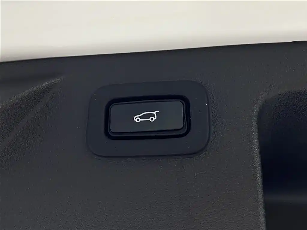 Land Rover Discovery Sport 2021 — фото 29