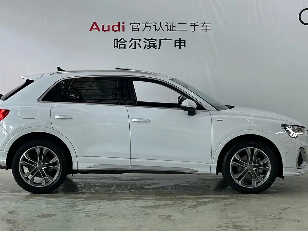 Audi Q3 2021 — фото 5