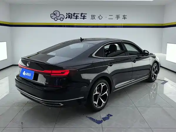 Volkswagen Passat 2023