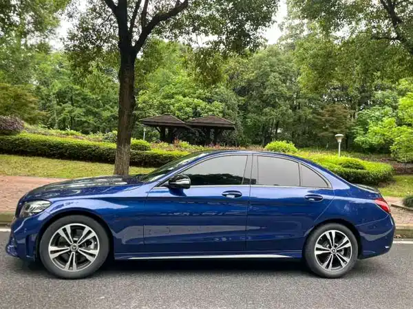 Mercedes-Benz C-Class 2020