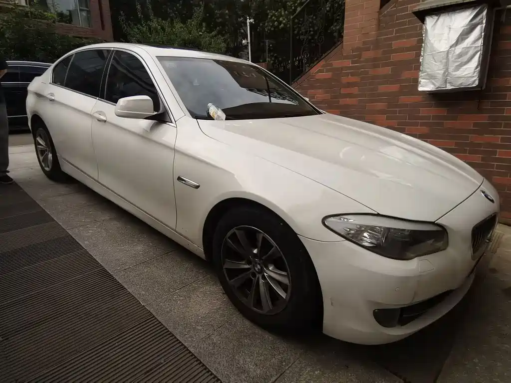 BMW 5 Series 2012