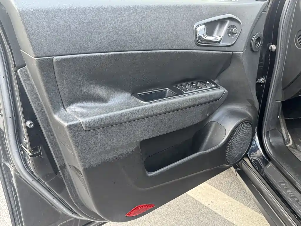 GAC Motor Trumpchi GS5 2014 — фото 19