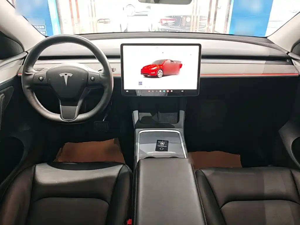 Tesla Model Y 2023 — фото 10