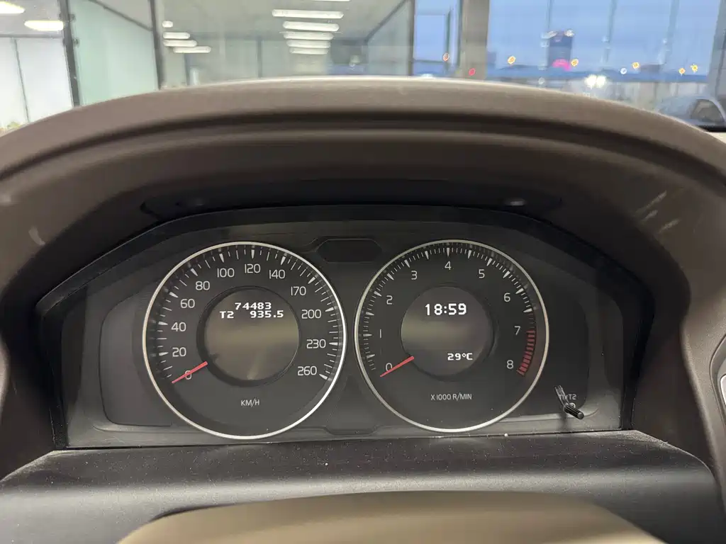 Volvo XC60 2012