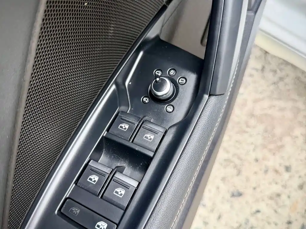 Audi A3 2023 — фото 18