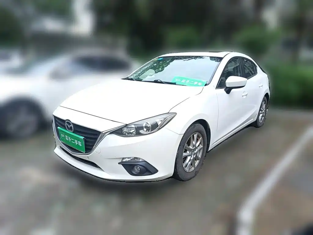 Mazda 3 Axela 2015
