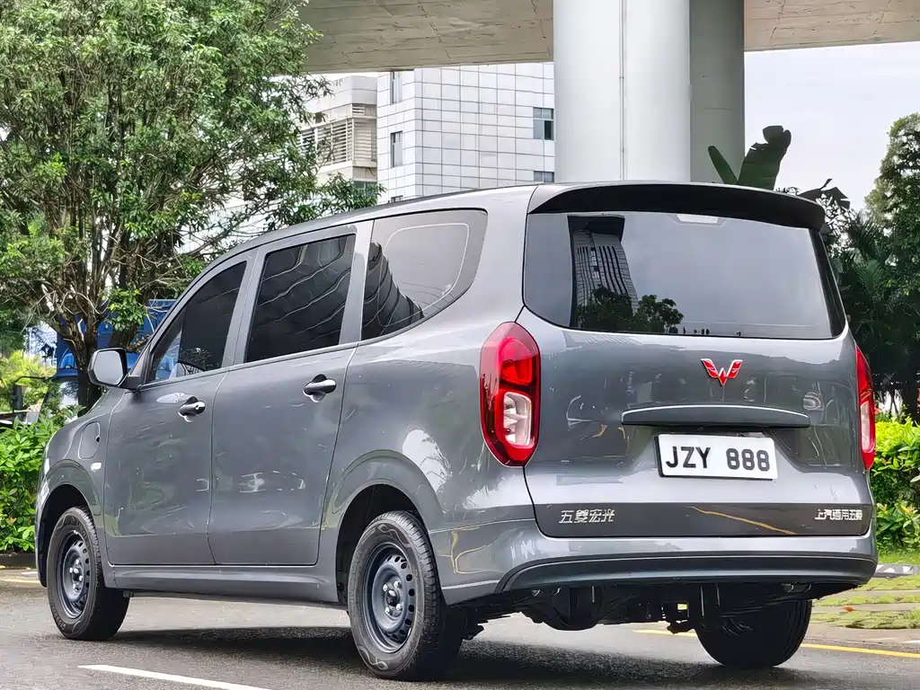 Wuling Hongguang New Energy 2025