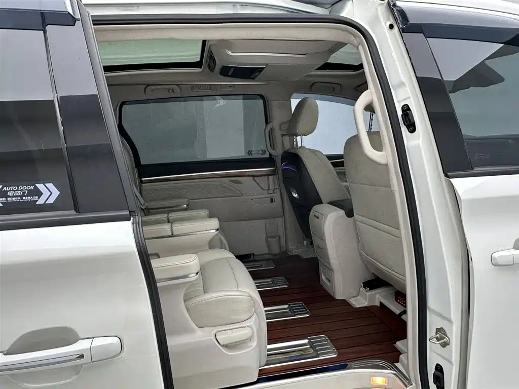 GAC Motor Trumpchi M8 2019 — фото 22