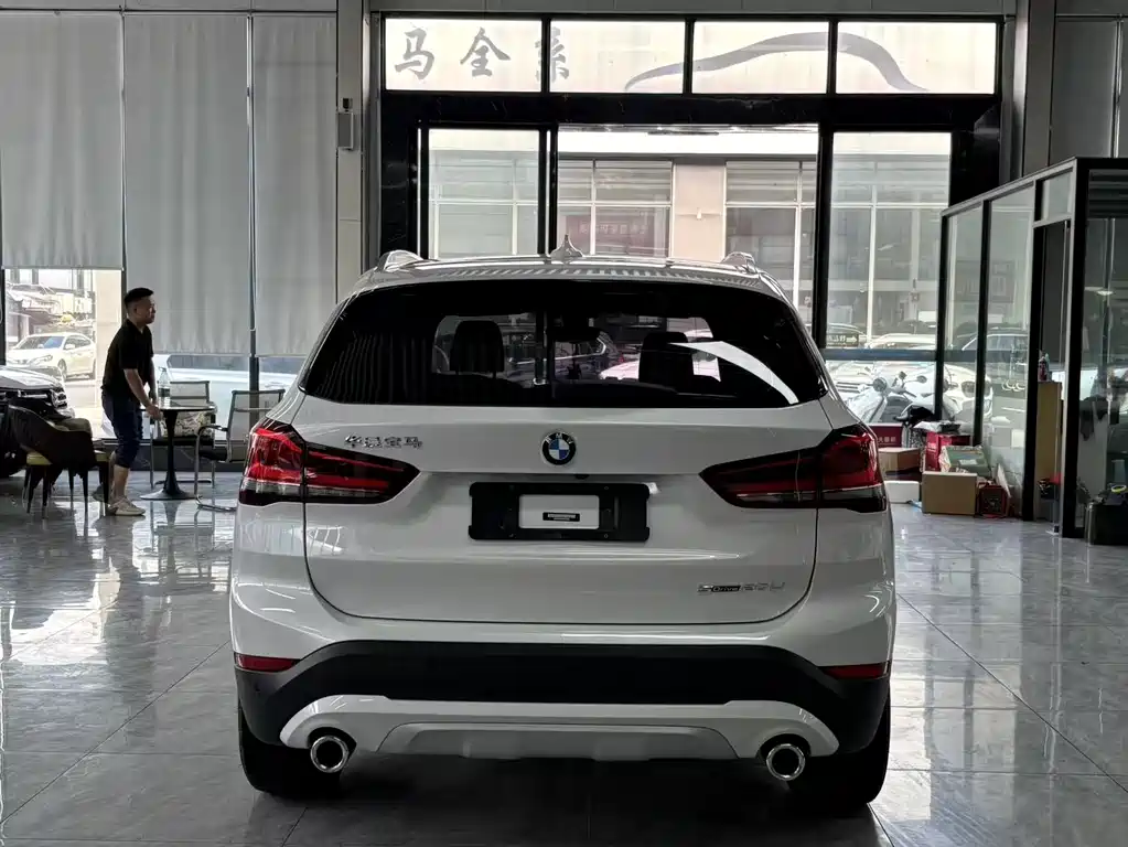 BMW X1 2022 — фото 11