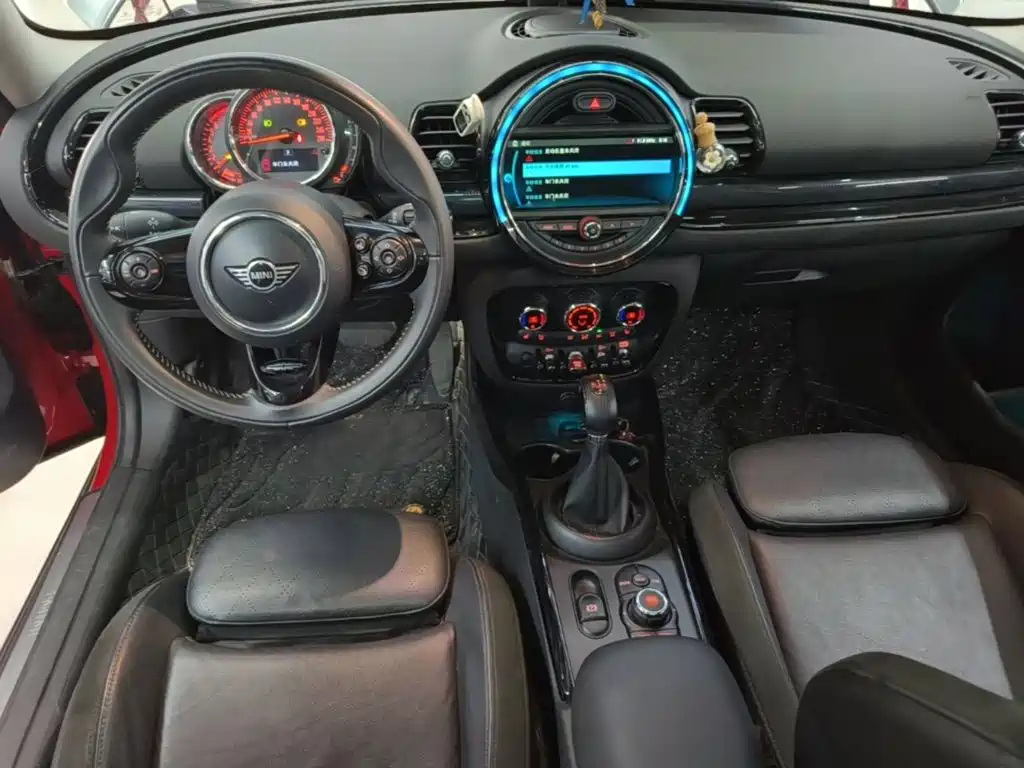 MINI Clubman 2018 — фото 10
