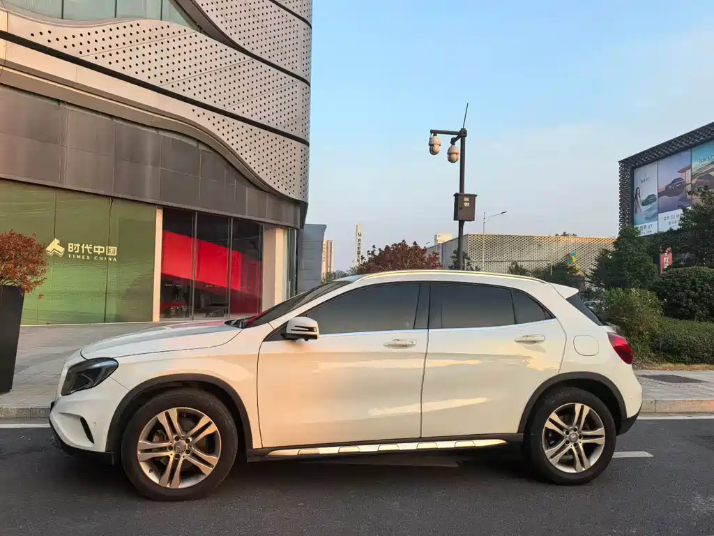 Mercedes-Benz GLA 2015 — фото 8