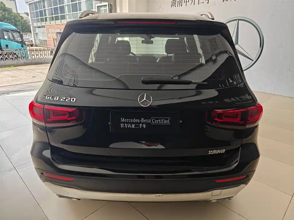 Mercedes-Benz GLB 2023 — фото 4