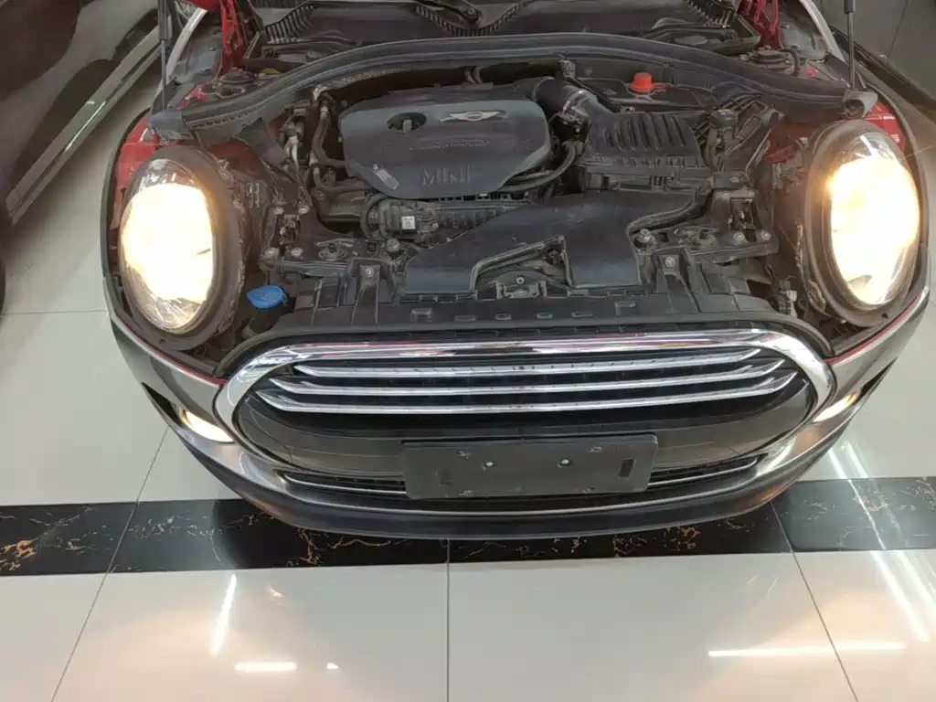 MINI Clubman 2018 — фото 20