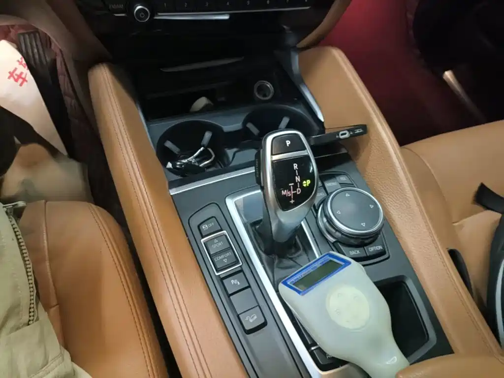 BMW X6 2015 — фото 14