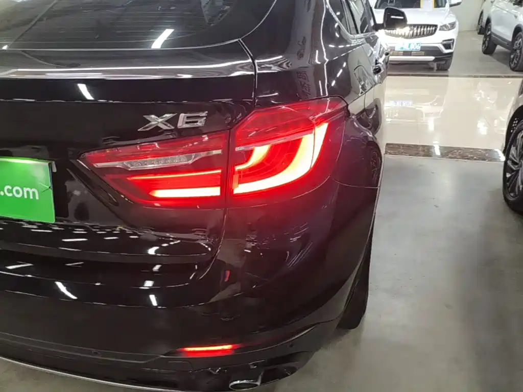 BMW X6 2015 — фото 8