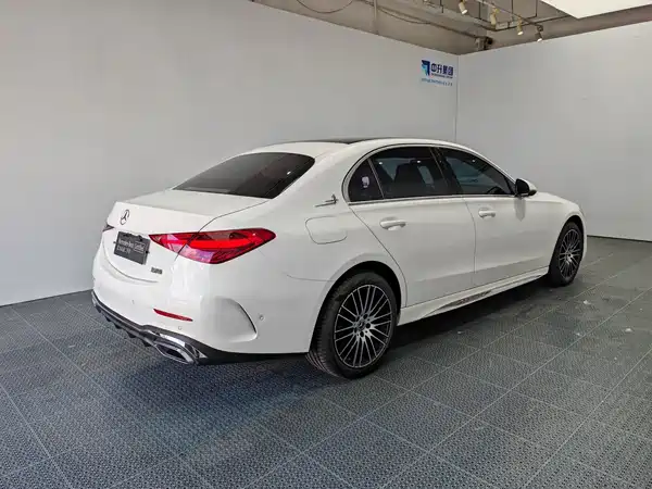 Mercedes-Benz C-Class 2024