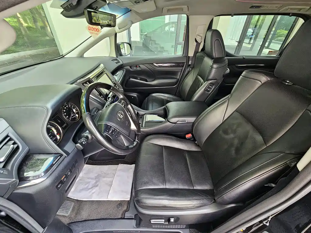 Toyota Vellfire 2020 — фото 13