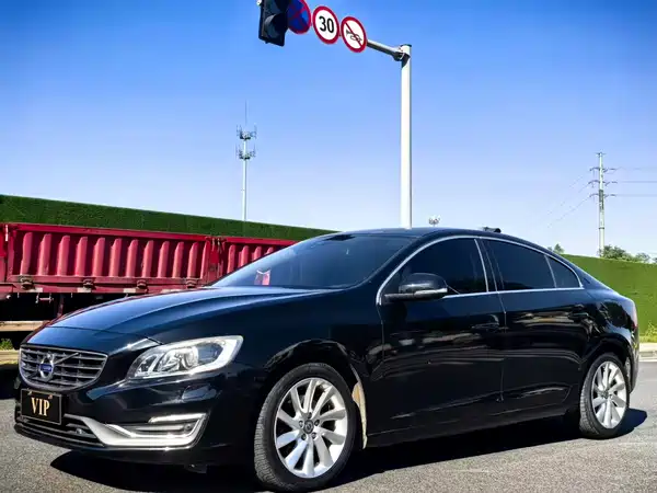 Volvo S60 2015