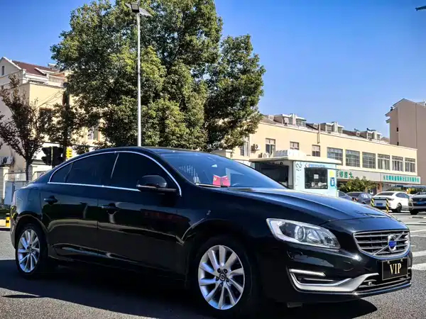Volvo S60 2015
