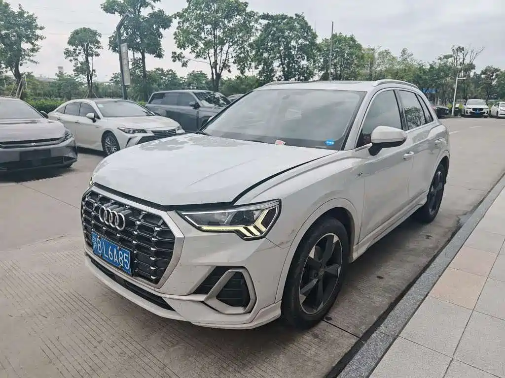 Audi Q3 2020 — фото 10