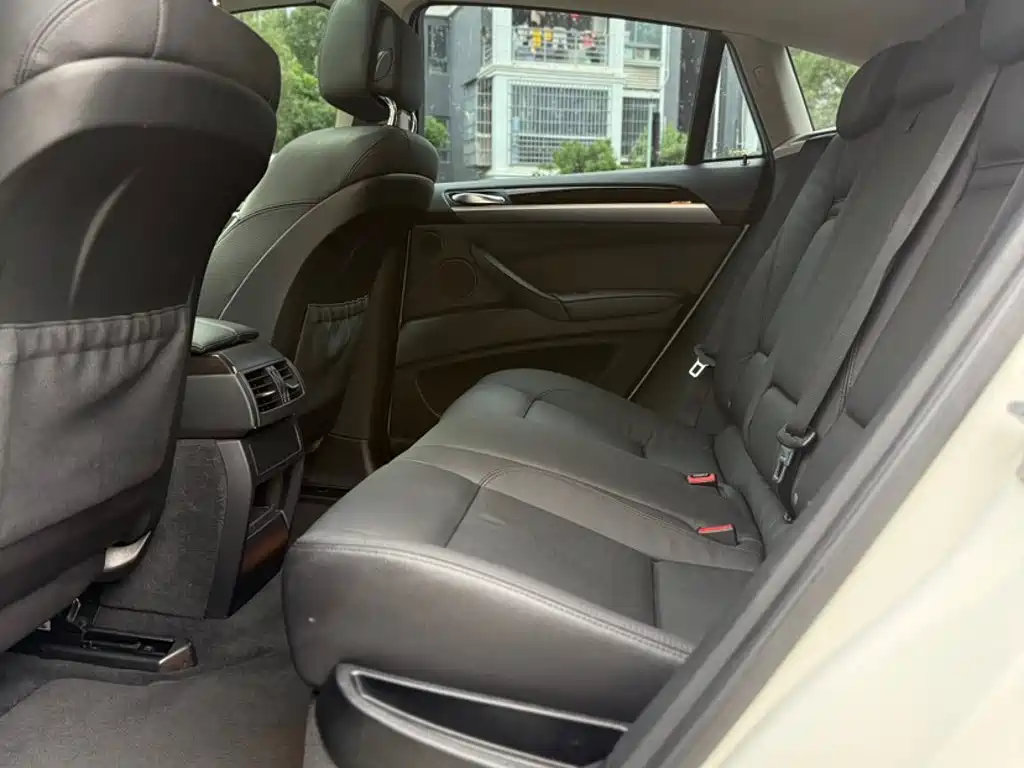 BMW X6 2015 — фото 14