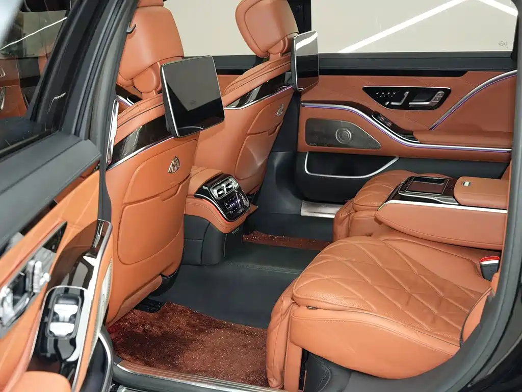 Mercedes-Benz Maybach S-Class 2021 — фото 10