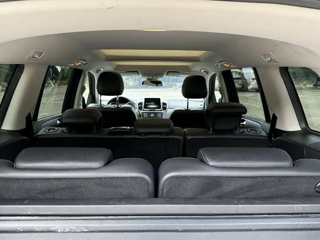 Mercedes-Benz GLS 2016 — фото 12