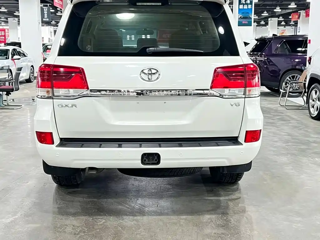 Toyota Land Cruiser 2017 — фото 5