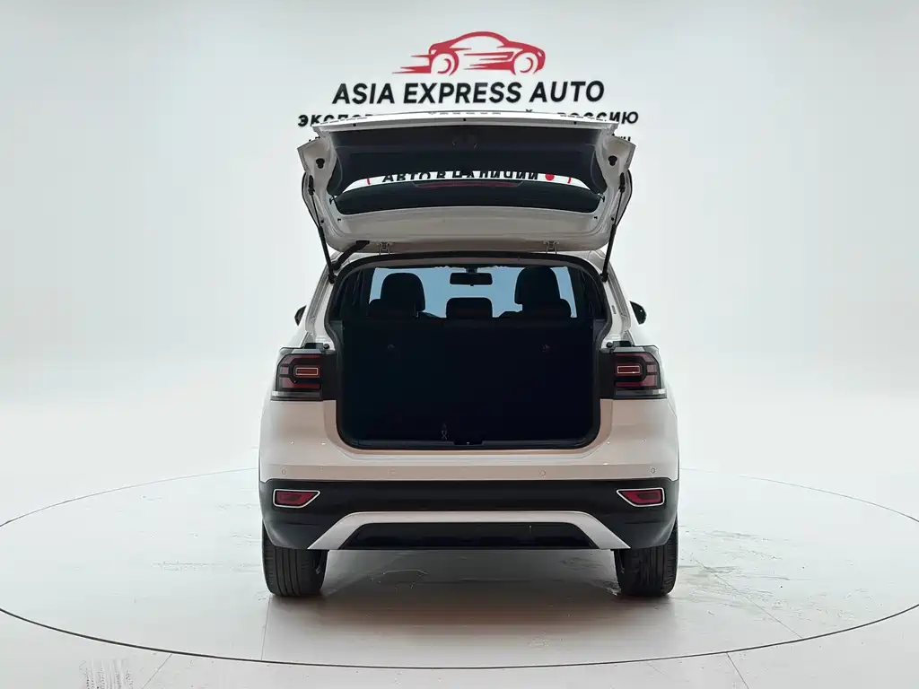Volkswagen Explore The Shadows 2024
