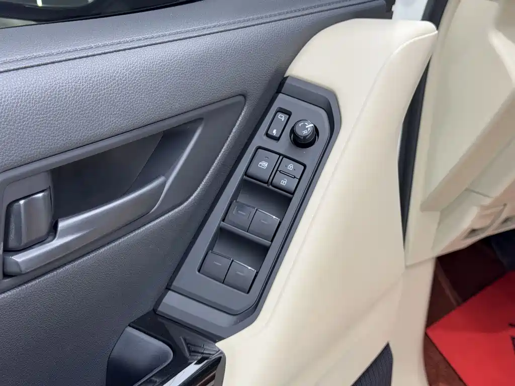 Toyota Land Cruiser 2024 — фото 13