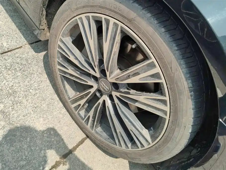 Audi A6L 2022