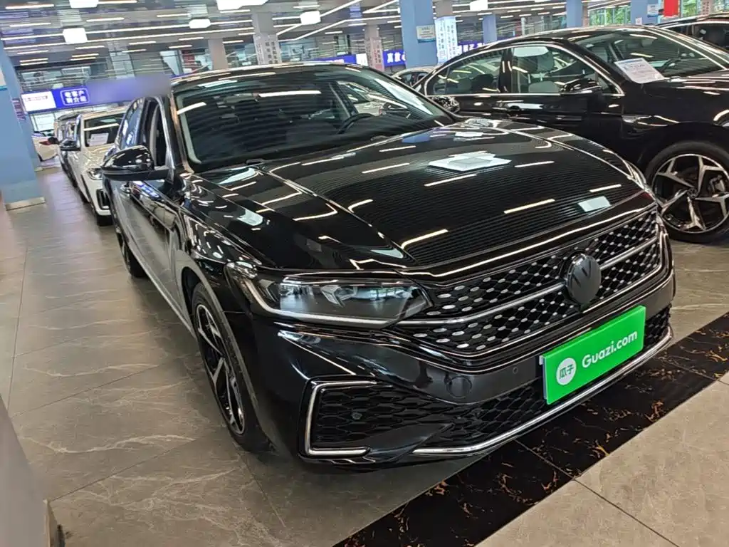 Volkswagen Passat 2023