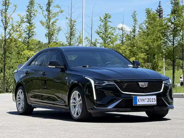 Cadillac CT4 2022