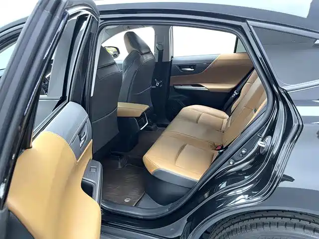 Toyota Venza 2024 — фото 13