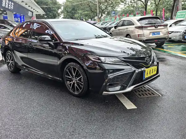 Toyota Camry 2021