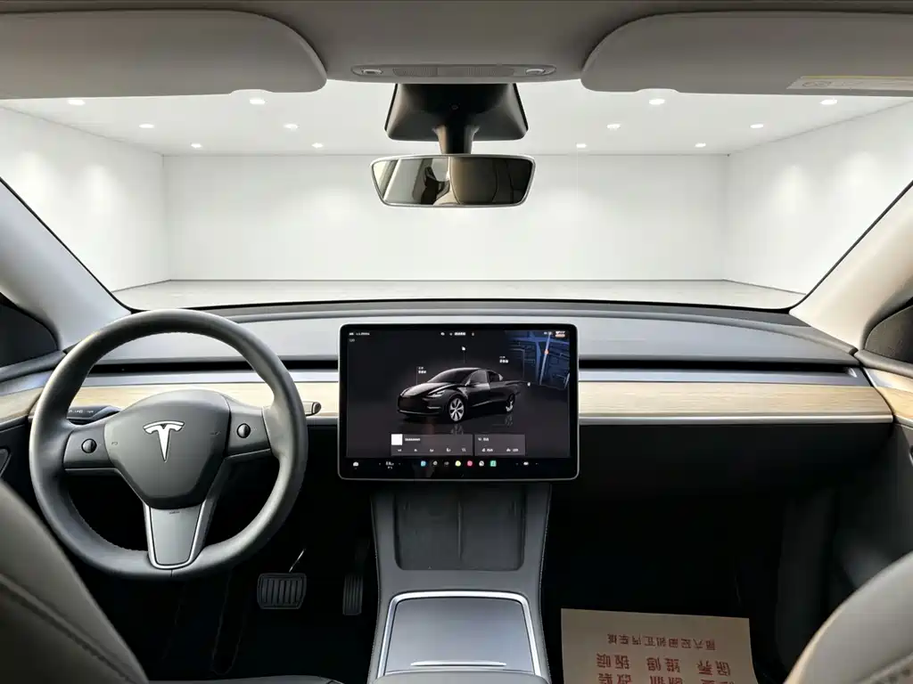 Tesla Model Y 2023 — фото 5