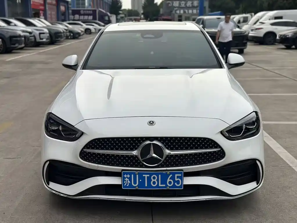Mercedes-Benz C-Class 2024