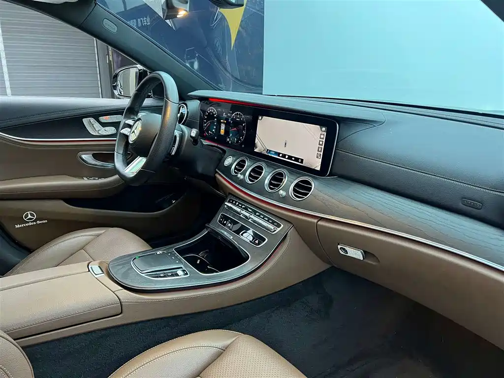 Mercedes-Benz E-Class 2020 — фото 21