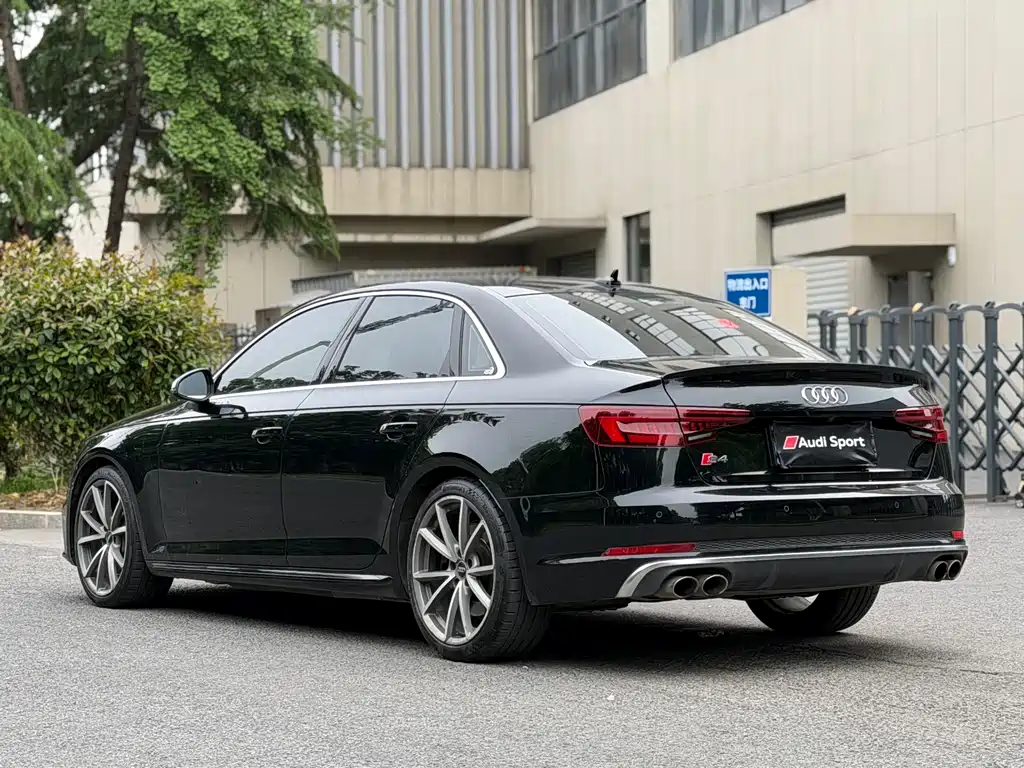 Audi S4 2019 — фото 6
