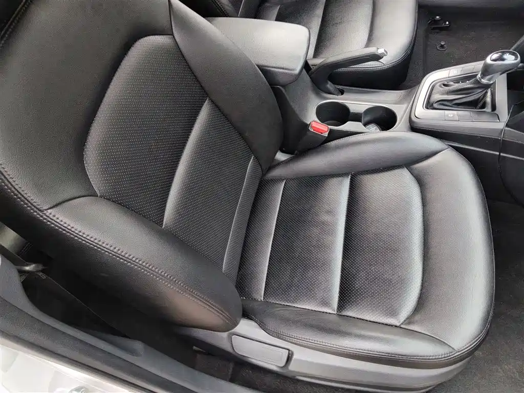 Hyundai Elantra 2019 — фото 25