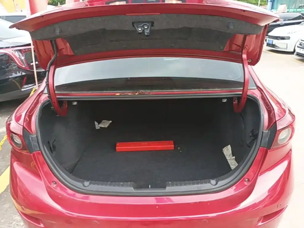 Mazda 3 Axela 2015 — фото 19