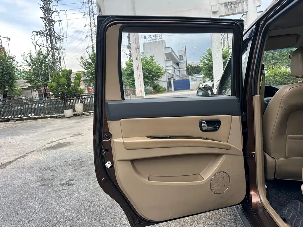 Wuling Hongguang 2014 — фото 11