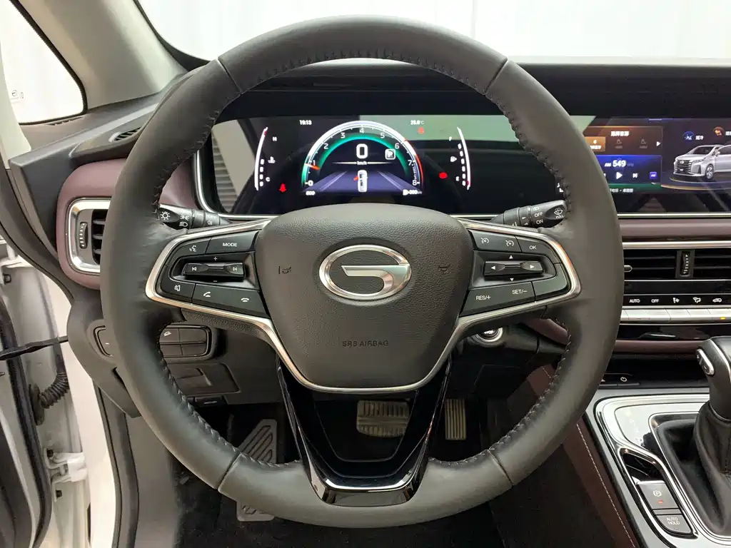 GAC Trumpchi M6 2022 — фото 13