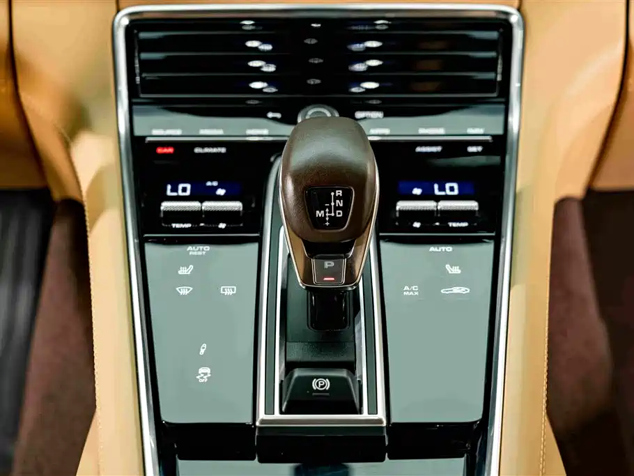 Porsche Panamera 2022 — фото 15