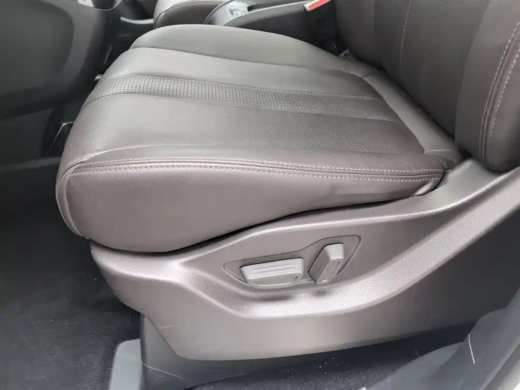 GAC Motor Trumpchi M6 2019 — фото 20