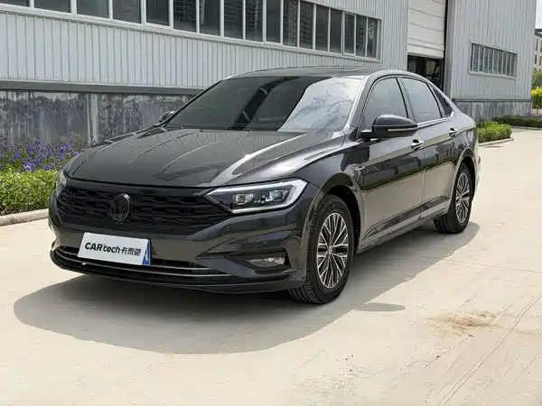 Volkswagen Sagitar 2020