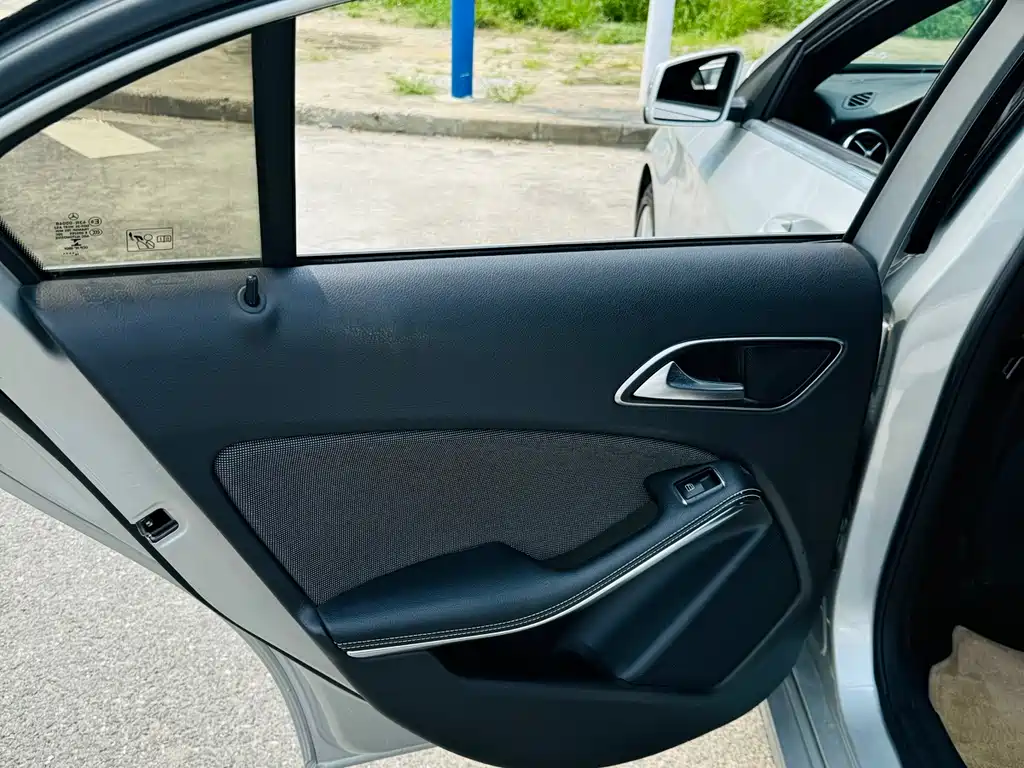 Mercedes-Benz A-Class 2015