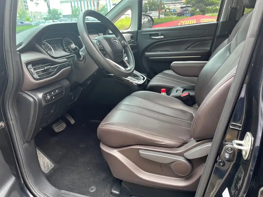 GAC Motor Trumpchi M6 2020 — фото 5